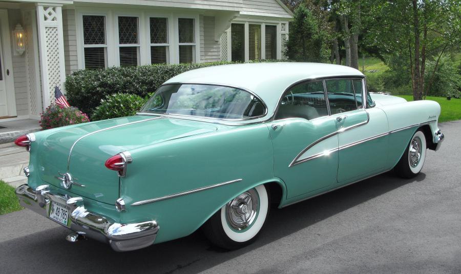 Oldsmobile 98 DeLuxe Holiday Hardtop Sedan 1955 года  (фото 4 из 4)